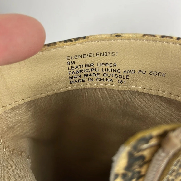 STEVE MADDEN
Women's Elene Pointed-Toe Booties Sz 8 NIB - Picture 10 of 12